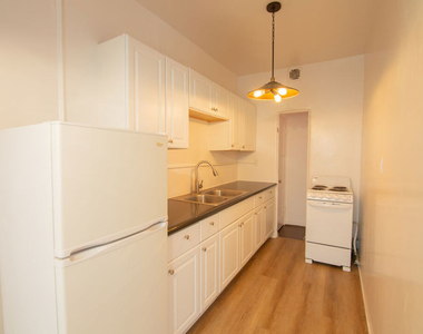 1201 N Crescent Heights Boulevard - Photo Thumbnail 4