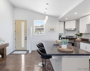 5447 Soledad Rd - Photo Thumbnail 7