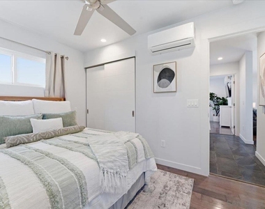 5447 Soledad Rd - Photo Thumbnail 20