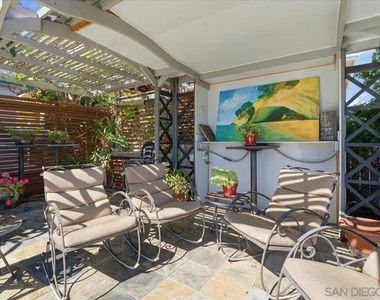 5447 Soledad Rd - Photo Thumbnail 23