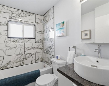 5447 Soledad Rd - Photo Thumbnail 16