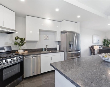 5447 Soledad Rd - Photo Thumbnail 10