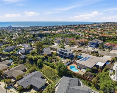 5447 Soledad Rd - Photo Thumbnail 32