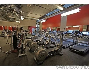 350 11th Ave - Photo Thumbnail 6