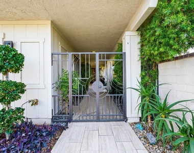 1 Briarcliff Court - Photo Thumbnail 5