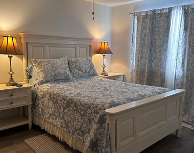 1707 Village Boulevard - Photo Thumbnail 7
