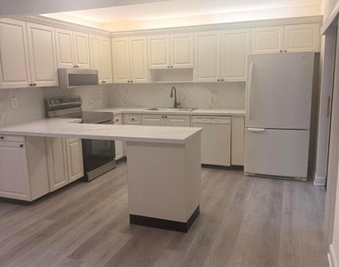 2622 Nw 7th Court - Photo Thumbnail 5