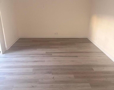 2622 Nw 7th Court - Photo Thumbnail 1