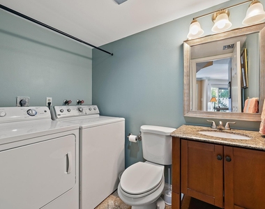 213 Seabreeze Circle - Photo Thumbnail 10