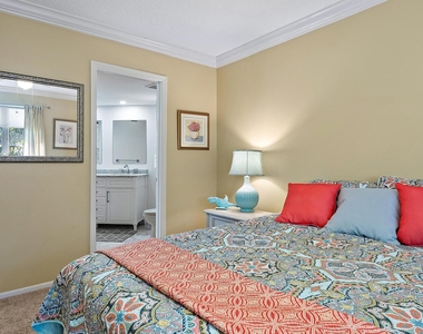 213 Seabreeze Circle - Photo Thumbnail 12