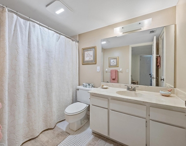 213 Seabreeze Circle - Photo Thumbnail 17