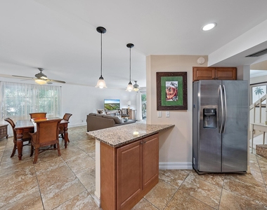 213 Seabreeze Circle - Photo Thumbnail 9