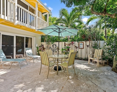 213 Seabreeze Circle - Photo Thumbnail 19