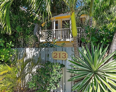 213 Seabreeze Circle - Photo Thumbnail 20