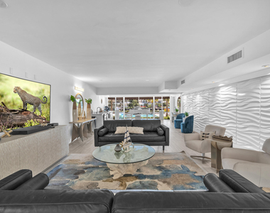 1015 Spanish River Road - Photo Thumbnail 22