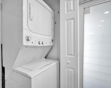 1015 Spanish River Road - Photo Thumbnail 10