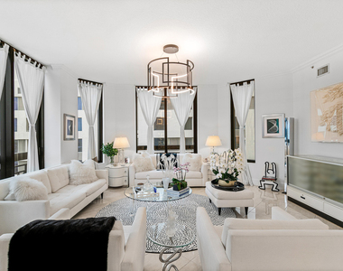 701 S Olive Avenue - Photo Thumbnail 7
