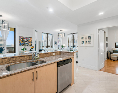 701 S Olive Avenue - Photo Thumbnail 13