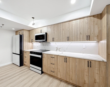 955 Egret Circle - Photo Thumbnail 6