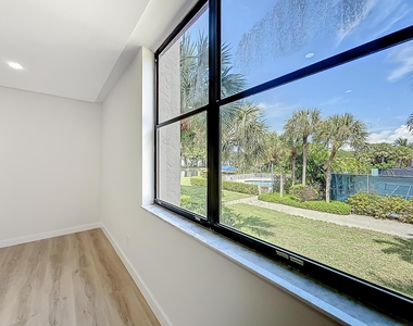 955 Egret Circle - Photo Thumbnail 26