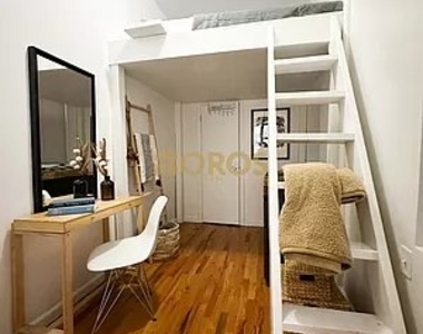 217 East 10th Street - Photo Thumbnail 7