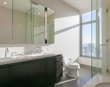 105 W 29th Street - Photo Thumbnail 19