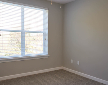 6558 Roswell Rd - Photo Thumbnail 32
