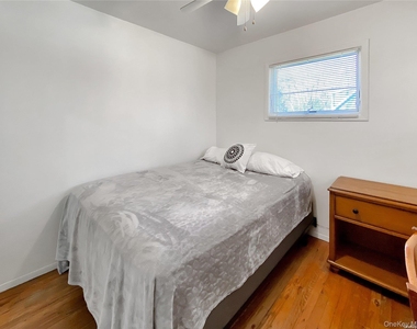 18 Old Riverhead Road - Photo Thumbnail 7