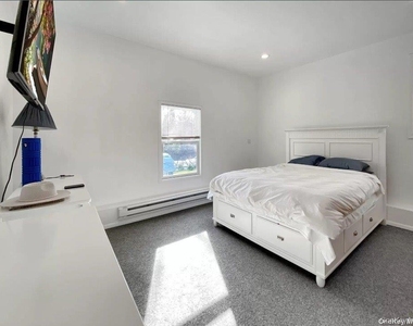 18 Old Riverhead Road - Photo Thumbnail 4