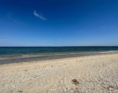 18 Old Riverhead Road - Photo Thumbnail 14