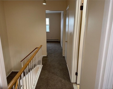 100 Hillside Drive - Photo Thumbnail 10