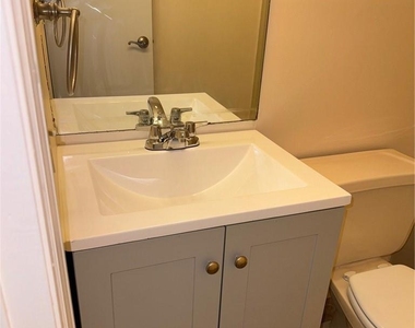 100 Hillside Drive - Photo Thumbnail 9