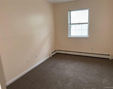 100 Hillside Drive - Photo Thumbnail 15