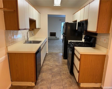 100 Hillside Drive - Photo Thumbnail 1