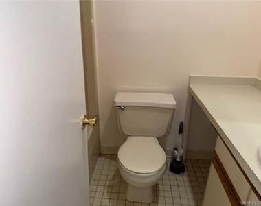 100 Hillside Drive - Photo Thumbnail 11