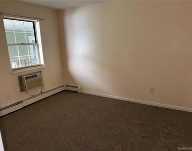 100 Hillside Drive - Photo Thumbnail 13
