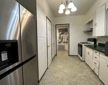 9 Elizabeth Street - Photo Thumbnail 3