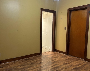 9 Elizabeth Street - Photo Thumbnail 8