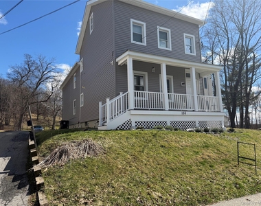 155 N Clinton Street - Photo Thumbnail 9