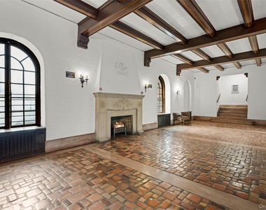 412 Munro Avenue - Photo Thumbnail 2