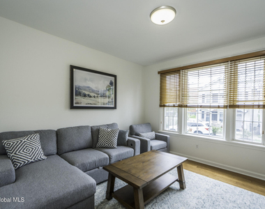 41 Walton Street - Photo Thumbnail 3