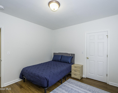 41 Walton Street - Photo Thumbnail 18