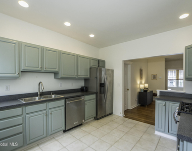 41 Walton Street - Photo Thumbnail 8