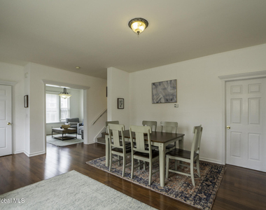 39 Walton Street - Photo Thumbnail 2