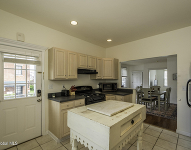 39 Walton Street - Photo Thumbnail 15