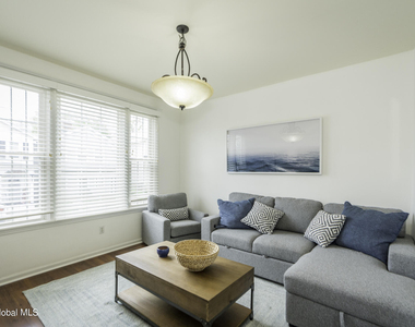 39 Walton Street - Photo Thumbnail 6