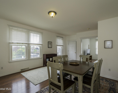 39 Walton Street - Photo Thumbnail 1