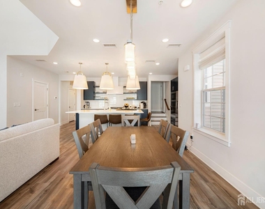 707 Station Road - Photo Thumbnail 4