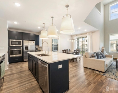 707 Station Road - Photo Thumbnail 7