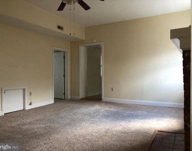 104 Loudoun Street S - Photo Thumbnail 6